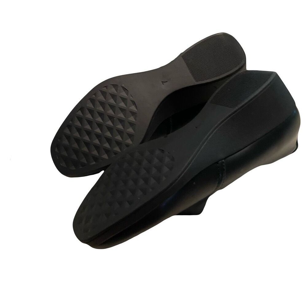 Women’s Shoes - Picture 2 of 2